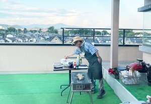 五山の送り火バーベキューの準備に余念がありません