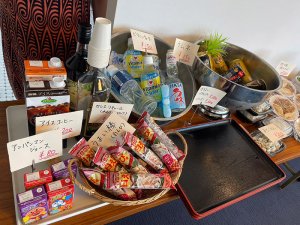 五山の送り火 お子様用のお菓子やジュース