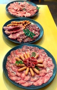 黒毛和牛セット（3セット分の一例）