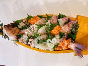 刺身船盛セット【5～6人前相当】（2セット分を１つの船盛に盛り付けた一例）③