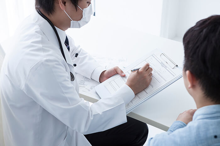 医師による問診イメージ